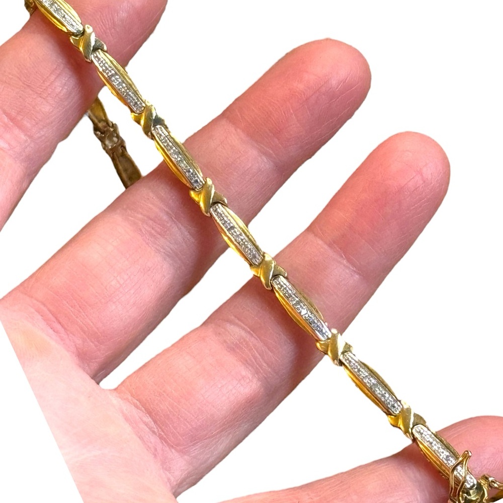 Elegant Gold plt Sterling silver 925  Bracelet w tiny Diamond Accents